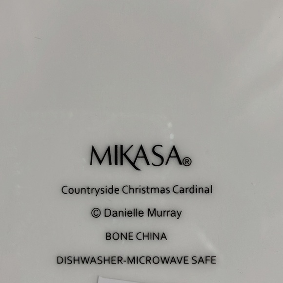 NWT MIKASA 9 inch Countryside Christmas Cardinals Portrait Plate - Picture 6 of 6